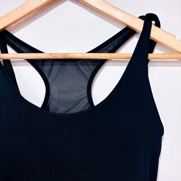 AKA Black ribbed camisole with built-in top | Fitted active style | X-Small * - Picture 4 of 7